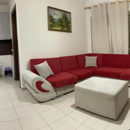 Lovely With Frre Parking And A View ,ish Fusha Aviacionit Tirana Apartment
