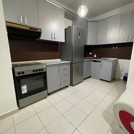 Lovely With Frre Parking And A View ,ish Fusha Aviacionit Tirana Appartement Yzberishti